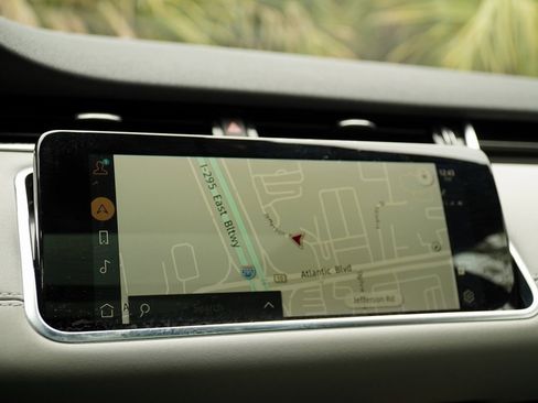 Used 2022 Land Rover Range Rover Evoque SE image 23