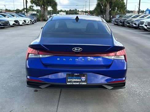 Used 2023 Hyundai Elantra SEL image 6
