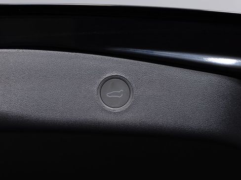 Used 2023 Tesla Model 3 Standard Range RWD image 21