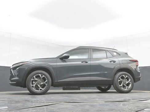 New 2026 Chevrolet Trax LT FWD image 42
