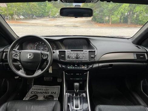 Used 2017 Honda Accord Sport Special Edition image 25