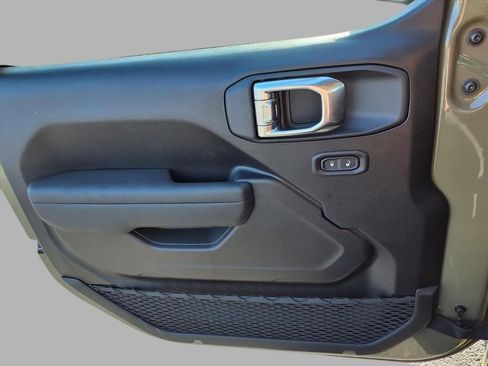 New 2026 Jeep Gladiator Sport image 15