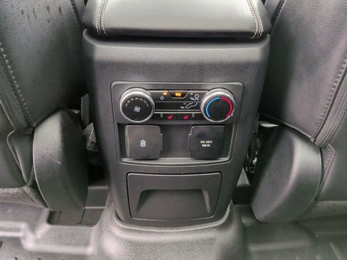 Used 2022 Ford Explorer Limited w/ Equipment Group 301A RWD image 42