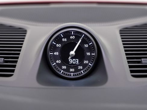 Certified 2025 Porsche Cayenne Coupe image 21