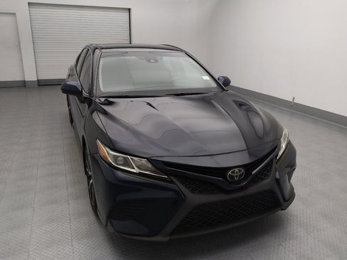 Used 2019 Toyota Camry SE FWD image 14