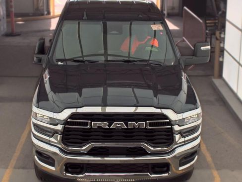 Used 2026 RAM 2500 Big Horn AWD/4WD image 3