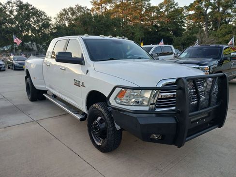 Used 2017 RAM 3500 Big Horn image 3