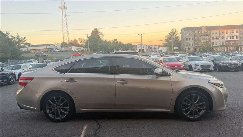 Used 2014 Toyota Avalon XLE Touring FWD image 4
