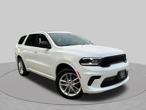 Used 2023 Dodge Durango GT AWD/4WD image 2