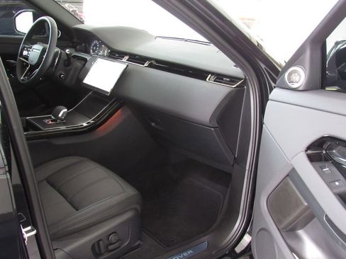 Used 2026 Land Rover Range Rover Evoque Dynamic SE image 16