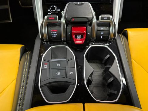 Used 2019 Lamborghini Urus image 57