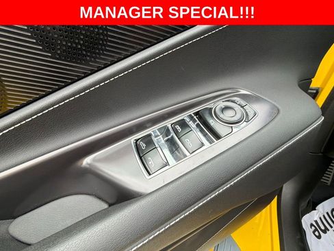 Certified 2025 Chevrolet Corvette Z06 w/ Stealth Interior Trim Package RWD image 43