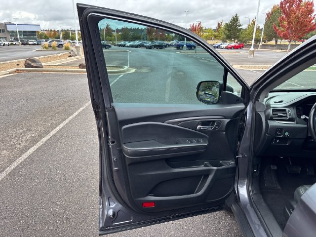 Used 2021 Honda Pilot Special Edition image 11