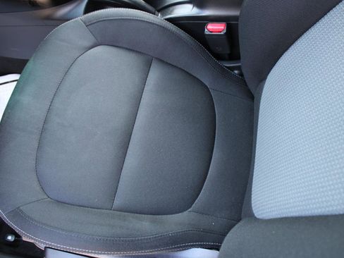 Used 2018 Kia Soul + image 18