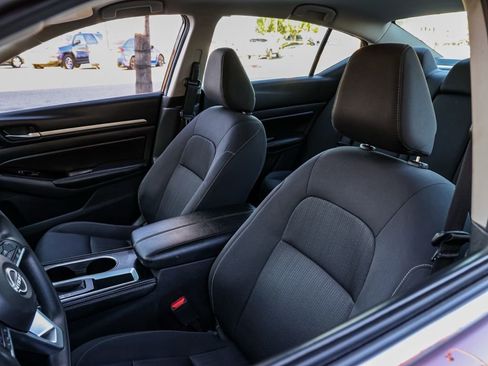 Used 2023 Nissan Altima 2.5 SV image 15