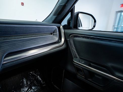 Used 2022 Rivian R1T Launch Edition image 51