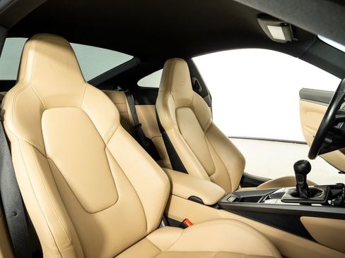 Certified 2022 Porsche 911 Carrera S RWD image 19