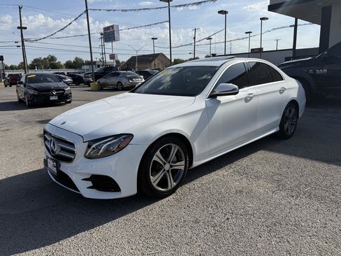 Used 2017 Mercedes-Benz E 300 image 2
