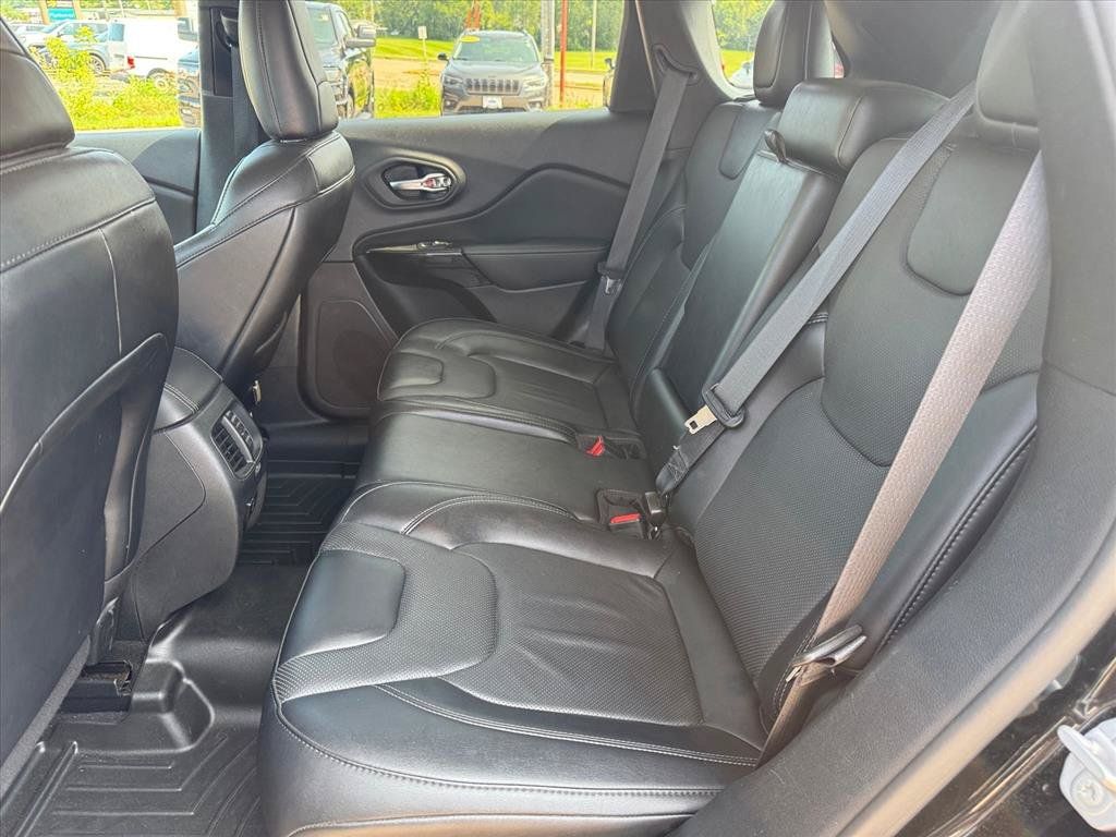 Used 2023 Jeep Cherokee Altitude Lux AWD/4WD image 10