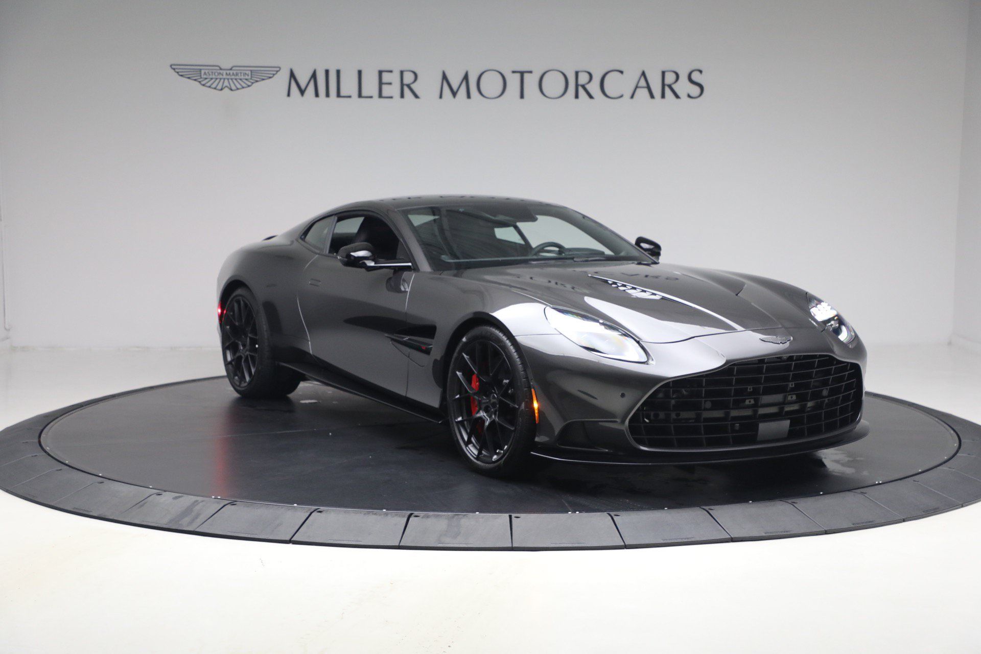 Used 2026 Aston Martin Vanquish RWD image 12