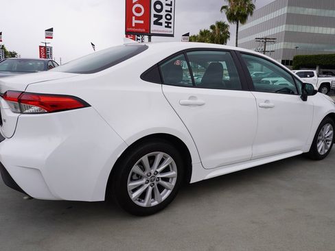 Used 2024 Toyota Corolla LE image 6