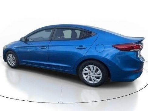 Used 2018 Hyundai Elantra SE FWD image 7