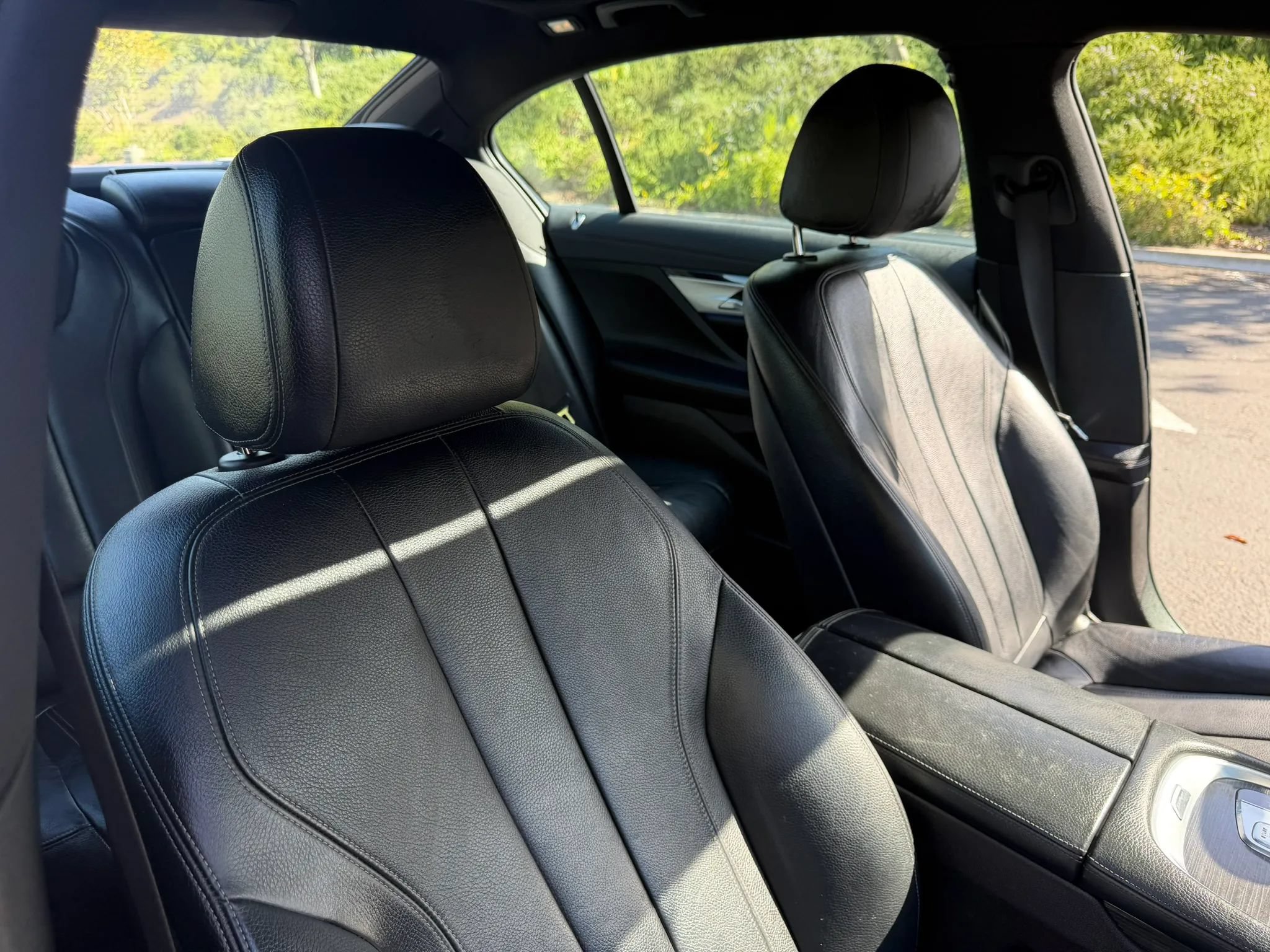 Used 2019 BMW 740i w/ M Sport Package RWD image 26