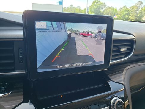 Used 2024 Ford Explorer Limited image 40