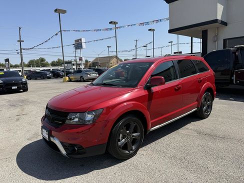 Used 2020 Dodge Journey Crossroad FWD image 2