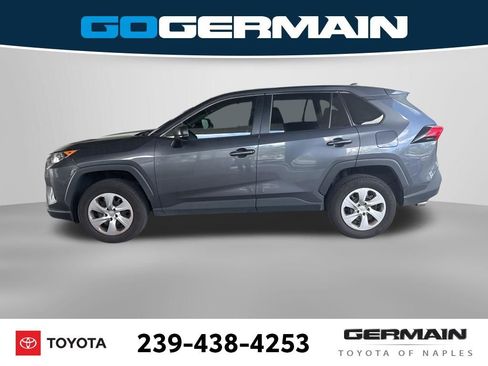 Used 2022 Toyota RAV4 LE image 2