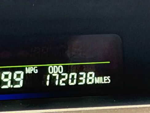 Used 2012 Toyota Prius V Five image 9