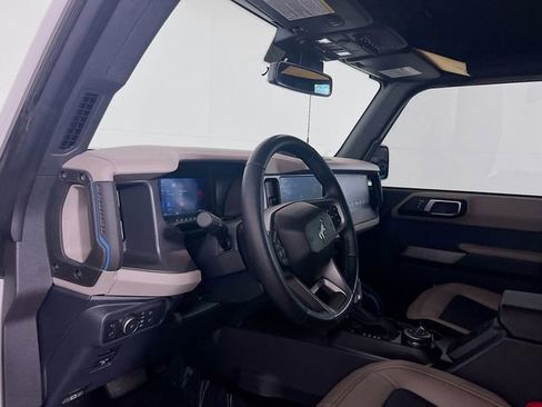 Used 2022 Ford Bronco Wildtrak AWD/4WD image 10