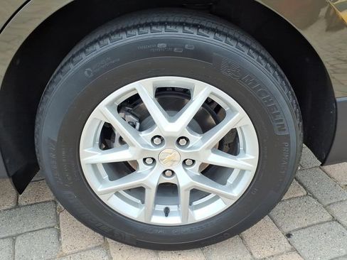 Used 2023 Chevrolet Equinox LT FWD image 10