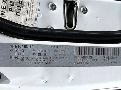 Used 2016 Chrysler 300 C RWD image 17