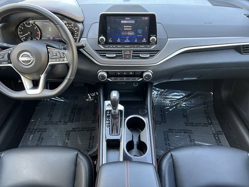 Used 2025 Nissan Altima 2.5 SR FWD image 32