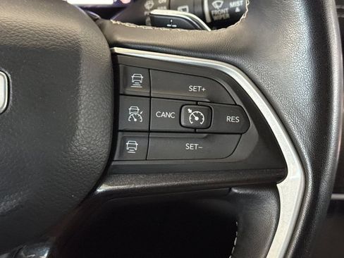 Used 2022 Jeep Grand Cherokee L Laredo AWD/4WD image 30