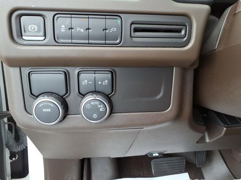 Used 2021 Chevrolet Tahoe LT RWD image 21