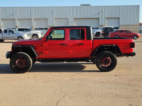 Used 2024 Jeep Gladiator Sport AWD/4WD image 5