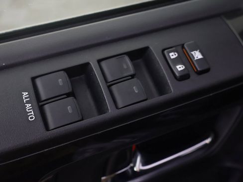 Used 2024 Toyota 4Runner TRD Off-Road image 32