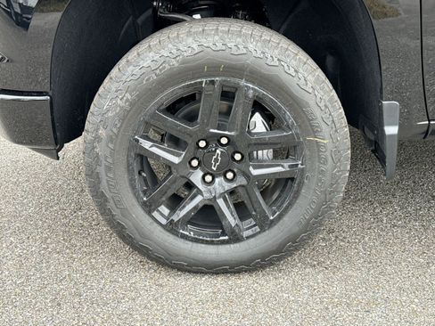 New 2026 Chevrolet Silverado 1500 Custom Trail Boss w/ Turbomax Blackout Package image 12