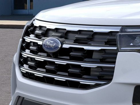 New 2026 Ford Explorer Active w/ Active Comfort Package AWD/4WD image 17