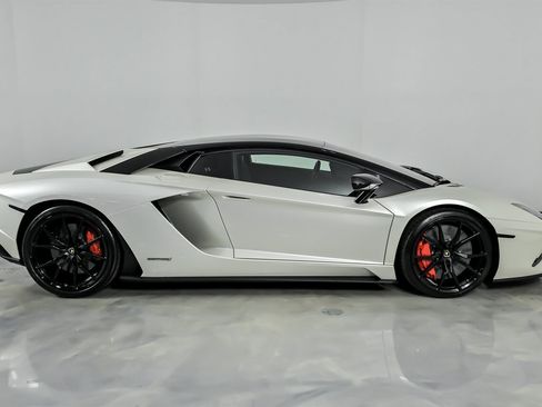 Used 2017 Lamborghini Aventador S image 14
