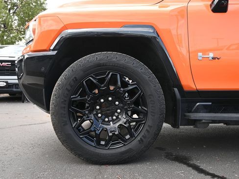 Used 2024 GMC Hummer EV 2X w/ LPO, Illumination Package AWD/4WD image 28
