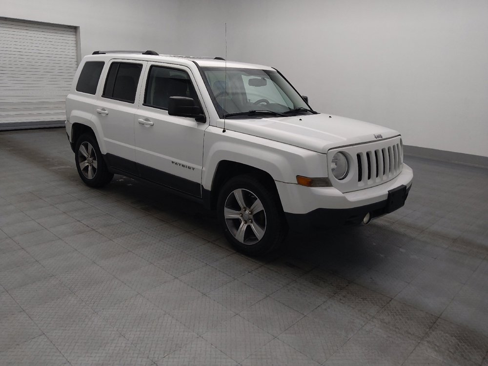 Used 2017 Jeep Patriot High Altitude FWD image 11