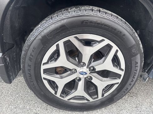 Used 2021 Subaru Forester Premium image 12