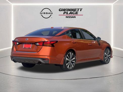 Used 2021 Nissan Altima 2.5 SR w/ SR Premium Package image 25