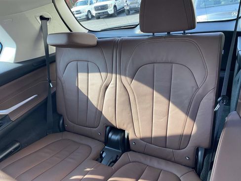 Used 2021 BMW X7 xDrive40i w/ Luxury Seating Package AWD/4WD image 13