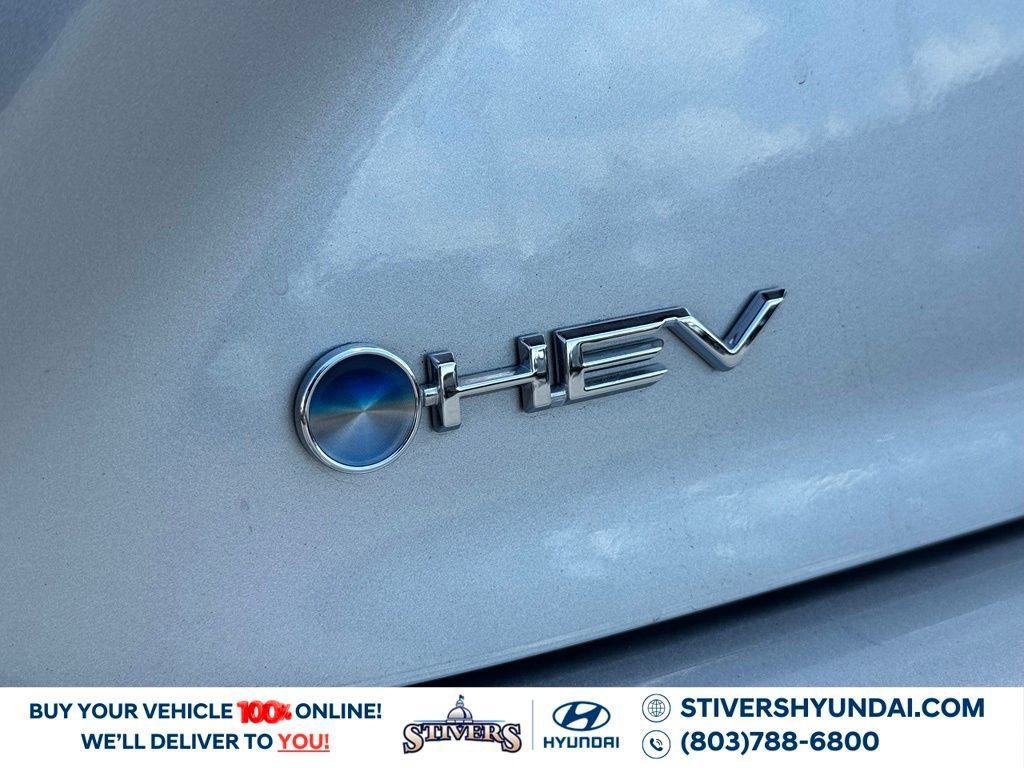 Used 2025 Toyota Camry LE FWD image 15