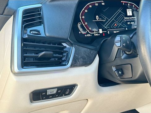 Used 2022 BMW X5 sDrive40i w/ Parking Assistance Package image 10