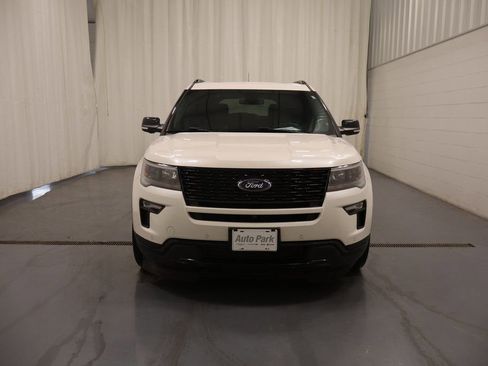 Used 2018 Ford Explorer Sport image 3